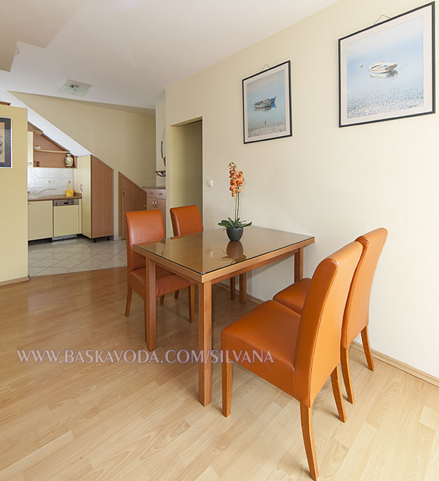 apartment Silvana, Baška Voda - dining room with nice furniture